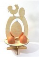 Podstawka pod 4 jajka, do ozdabiania , z wycięciem do zawieszania ozdobnego jajka: Kogut z jajkiem Kod : SKL-Z414 Podstawka pod 4 jajka, do ozdabiania , z wycięciem do zawieszania ozdobnego jajka: Kogut z jajkiem Kod : SKL-Z414